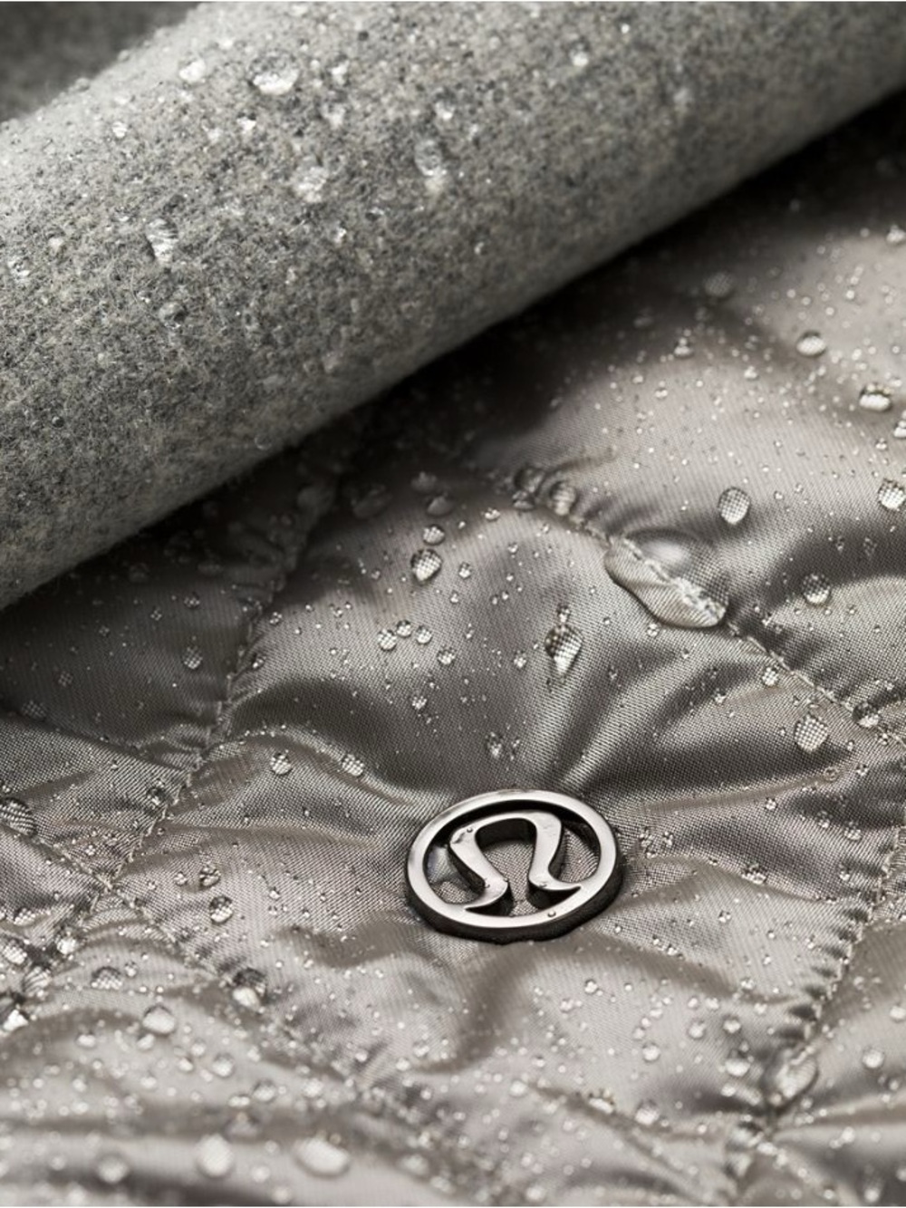 Lululemon Roam Far Wool Coat
Heathered Silver Graphite / Steam - Picture 3 of 14